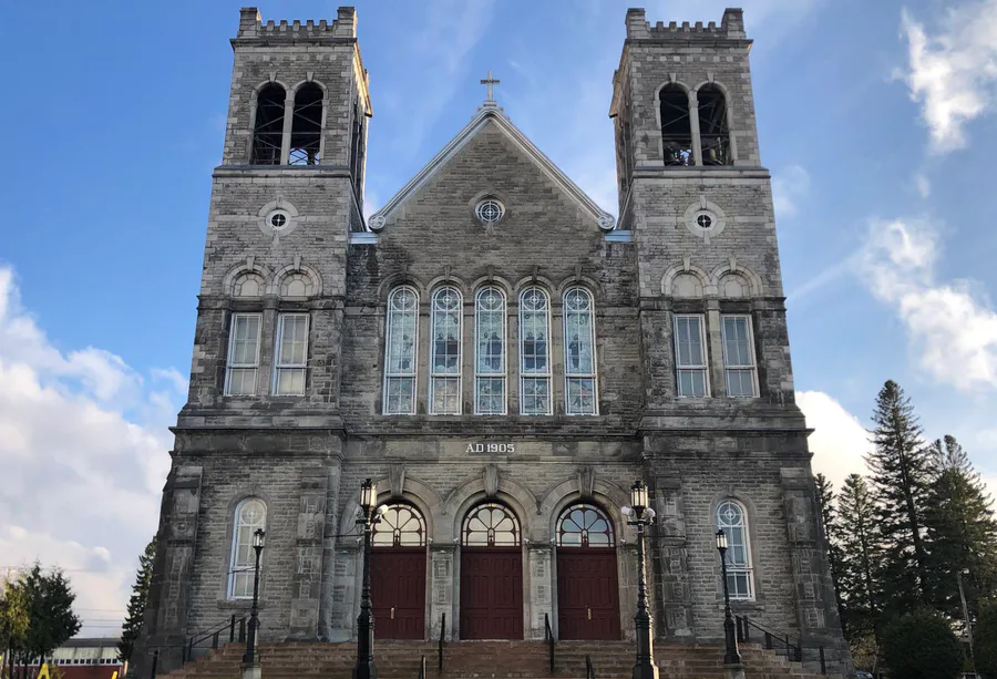 Sainte-Agathe-des-Monts Historical Tour